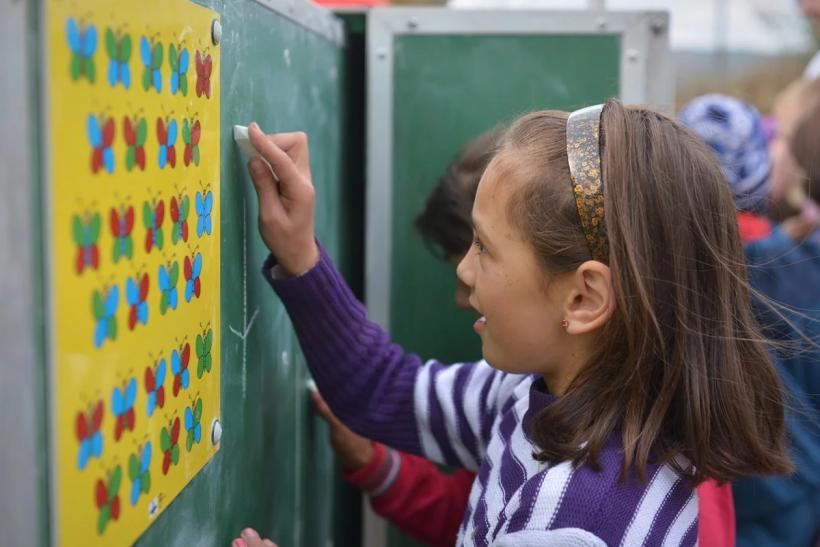 La finalul anului 2024, în România erau înregistrați 7.744 de copii adoptabili 18956733