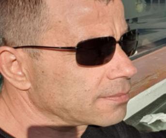 Alex Marcu, soțul Teordorei, a fost șicanat în trafic în Onești de Robert Lupu. Nu a depus plângere