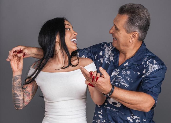 Ruby și Romică Țociu puși în dificultate de niște măgărițe la Poftiți pe la noi: Poftiți la întrecere 18956919