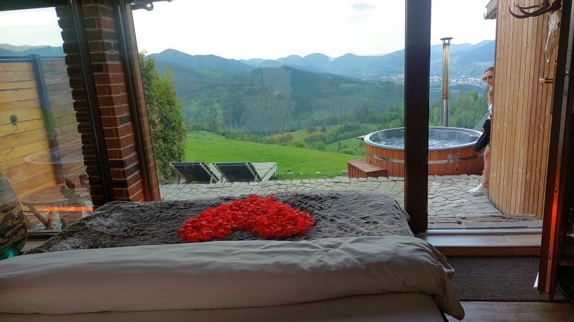 Dragostea și emoțiile s-au contopit într-o cerere în căsătorie de neuitat, în reality show-ul Mireasa, la Antena 1: „nu ne mai desparte nimeni și nimic!” 18957374