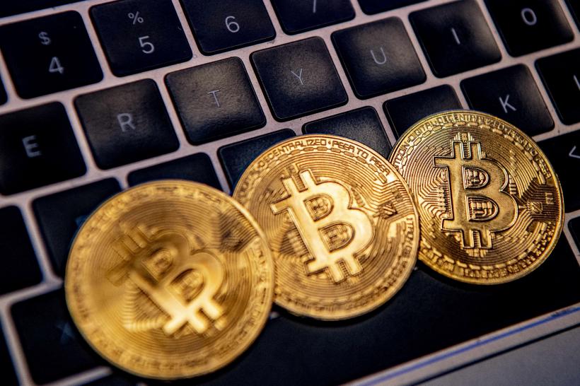 Bancomate pentru criptomonede la Poșta Română. Unde a fost amplasat primul terminal de tranzacționare