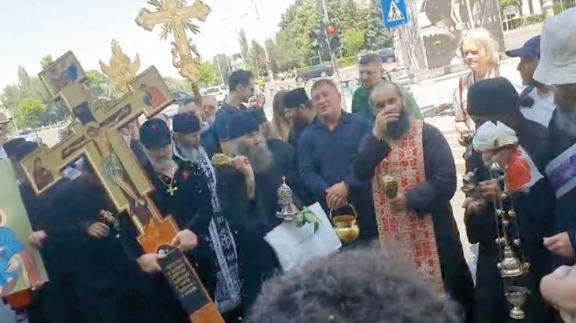 Un naționalist acuză: Georgescu și Simion? Caractere ipocrite, egoiste și în foame de putere  18957666