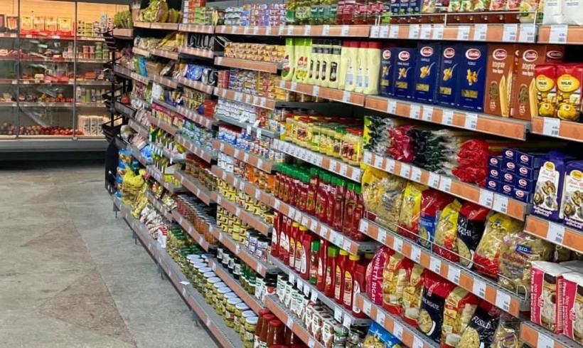 Magazinele funcționează ilegal în stațiuni, de un sfert de secol 18957804