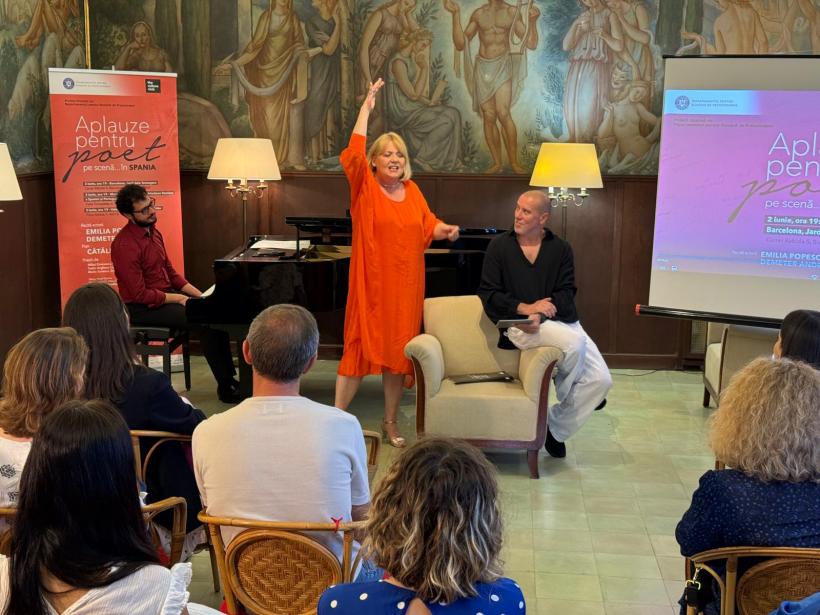 Aplauze pentru poet pe scenă...în Spania, cu actorii Emilia Popescu, Demeter András și pianistul Cătălin Răducanu, a impresionat românii din diaspora, la Barcelona, Madrid și Valencia 18958040