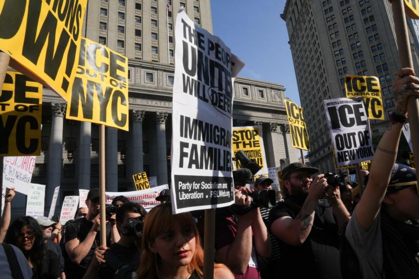 Protestele se extind în SUA: Mii de persoane au ieșit în stradă la New York împotriva lui Trump 18958090