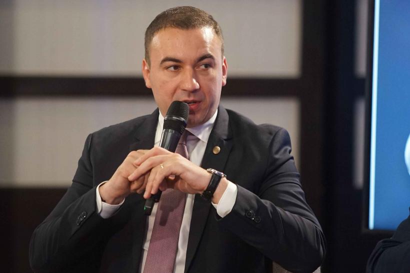 Statul și sectorul financiar trebuie să fie partenerii mediului de business pentru relansarea economiei   18957981