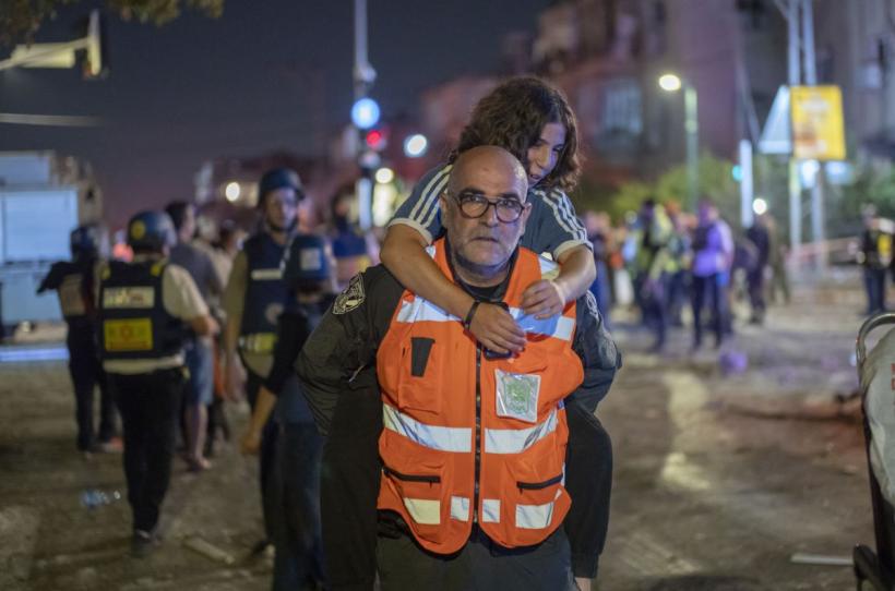 Noapte de foc în Orientul Mijlociu: Atacuri în lanț în Iran și Israel. Trump intervine în conflict 18958565