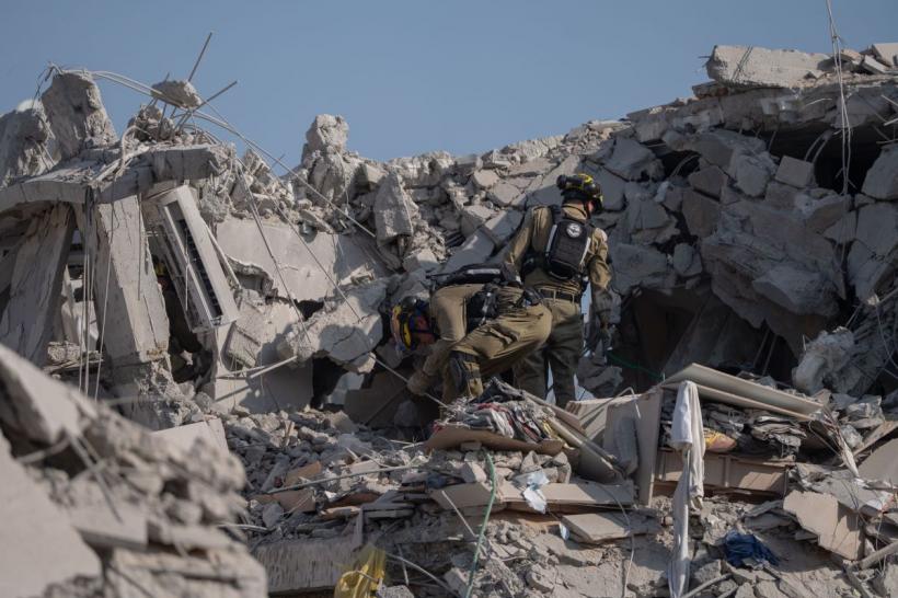 Noapte de foc în Orientul Mijlociu: Atacuri în lanț în Iran și Israel. Trump intervine în conflict 18958568