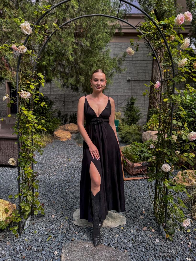 Apariție surprinzătoare în casa Mireasa, astăzi, la Antena 1. Fosta parteneră a lui Cristian Marinescu, Maria Lungu, a fost invitată în show de un alt bărbat!