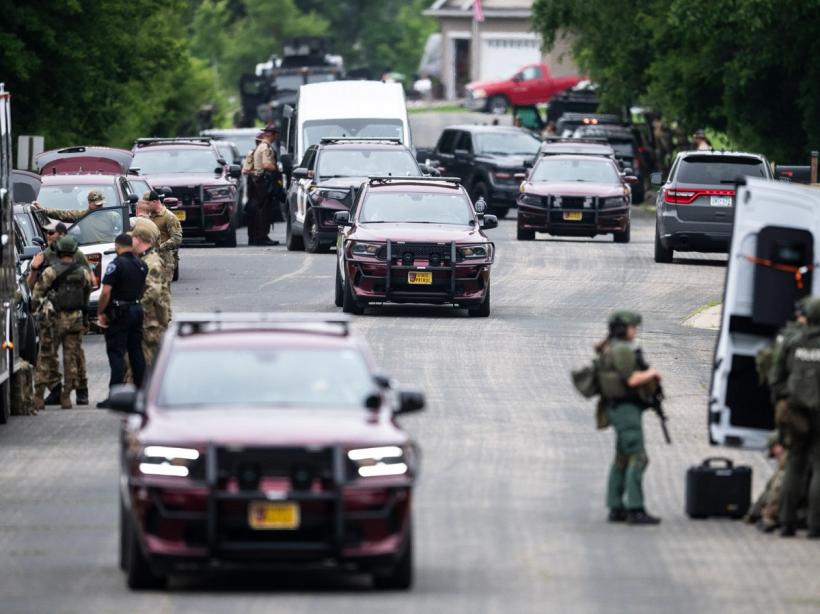 Bărbatul suspectat că a împușcat doi congresmeni americani, un conservator fanatic, a fost capturat 18958647