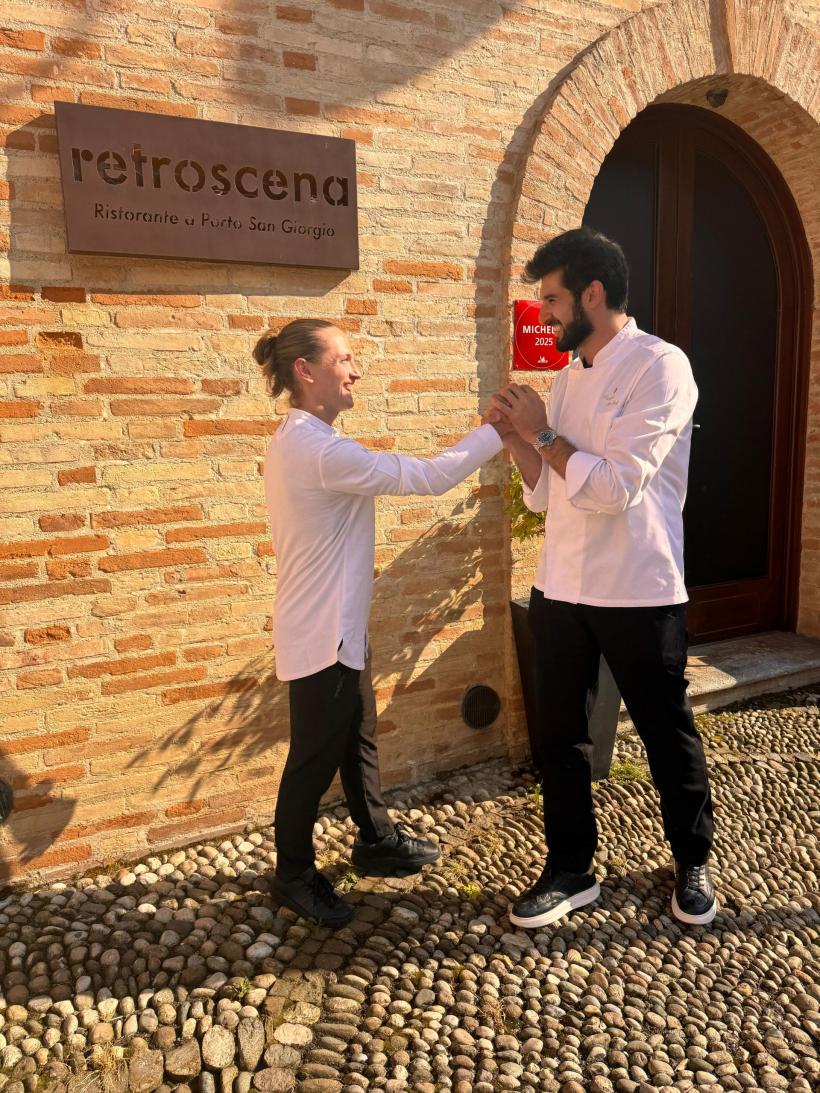 Claudiu Gherguț, câștigătorul sezonului 15 Chefi la cuțite, a gătit alături de Chef Richard Abou Zaki, la Retroscena: ”Acest stagiu îmi oferă o experiență fenomenală” 18958704