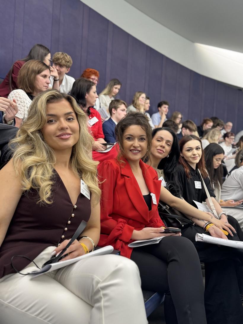 Antena Academy –  Lecția de democrație live, în băncile din Parlamentul European 18959385