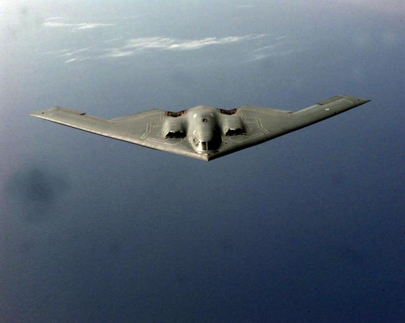 Bombardiere americane B-2, capabile să transporte bombe anti-buncăr, au decolat de la o bază din SUA