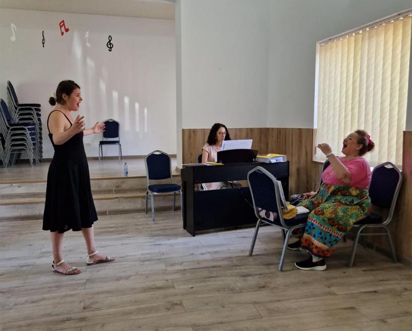 24 de tineri muzicieni, din peste 50 de candidați înscriși, vor studia cu Ruxandra Donose, Ramón Vargas și Leontina Văduva la International Salbek Opera Masterclass - ediția a III-a 18959715