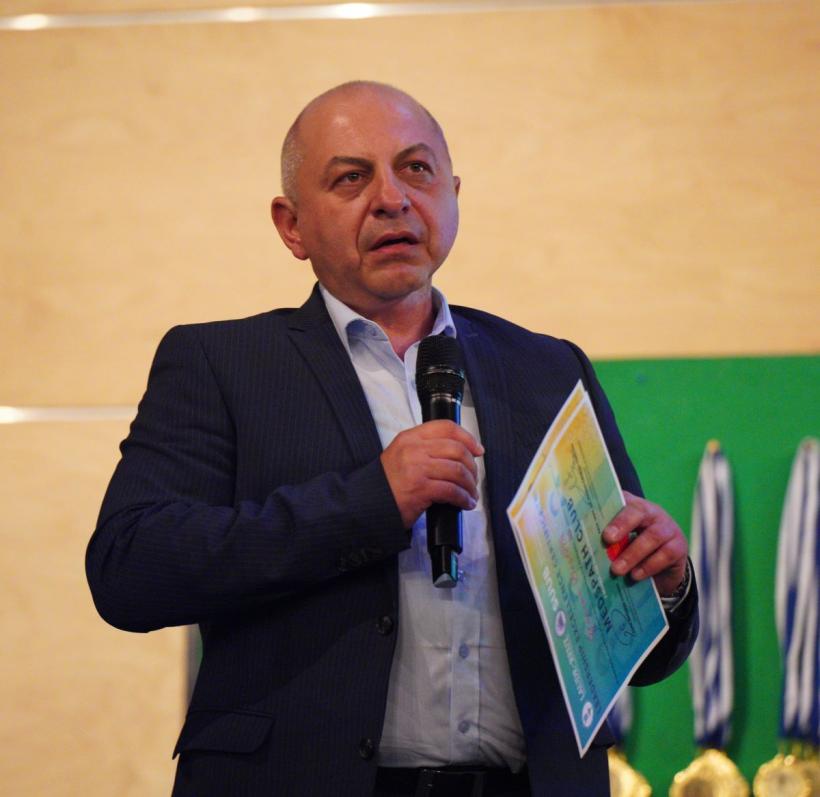 Complexul Educațional Laude-Reut celebrează performanța și excelența. Festivitatea de încheiere a anului școlar 2024–2025 și rezultate excepționale la examenul de Bacalaureat 18959935