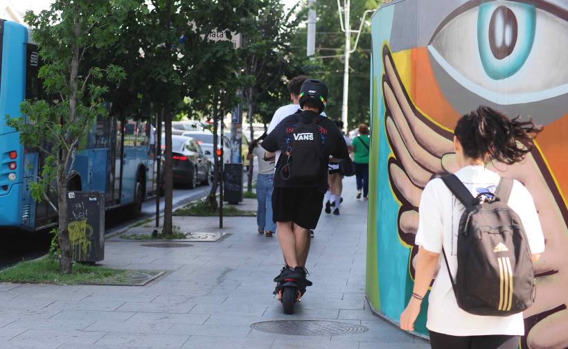 Trotinetele electrice au speriat Europa – de la „soluție verde” la sursă a haosului 18959762