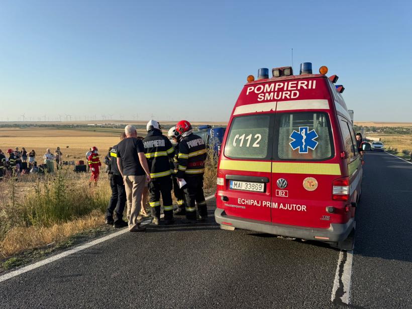 Un autocar cu 60 de ucraineni s-a răsturnat pe DN22, în Constanța 18960204