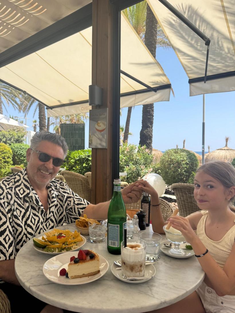 Chef Alexandru Sautner, vacanță alături de familie în pauza de filmări Chefi la cuțite: ”Timpul alături de cei dragi este neprețuit pentru mine” 18960079