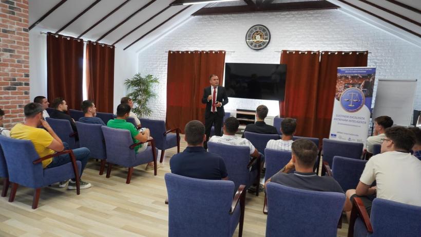 „Conștient, nu dependent” – Campania antidrog a Fundației Dan Voiculescu pentru Dezvoltarea României ajunge la tinerii în recuperare