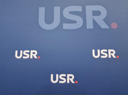 Primul act al Guvernului Bolojan, inutil și lovit de nulitate. Ordonanța pentru înființarea celor 5 funcții de vicepremier, semnată de cei 5 vicepremieri 18960391