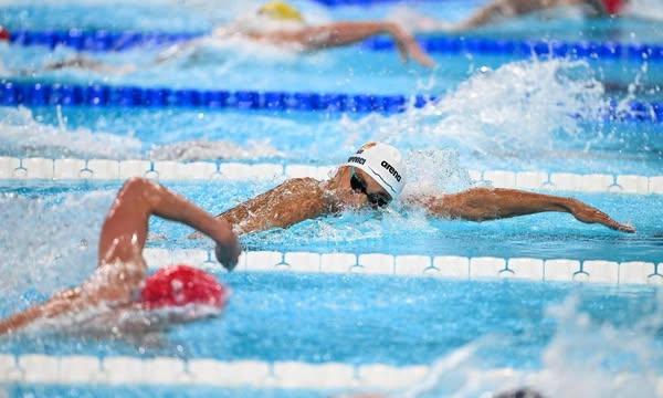 David Popovici, aur și record european la 100 m liber, al doilea cel mai bun timp din istoria probei 18960640