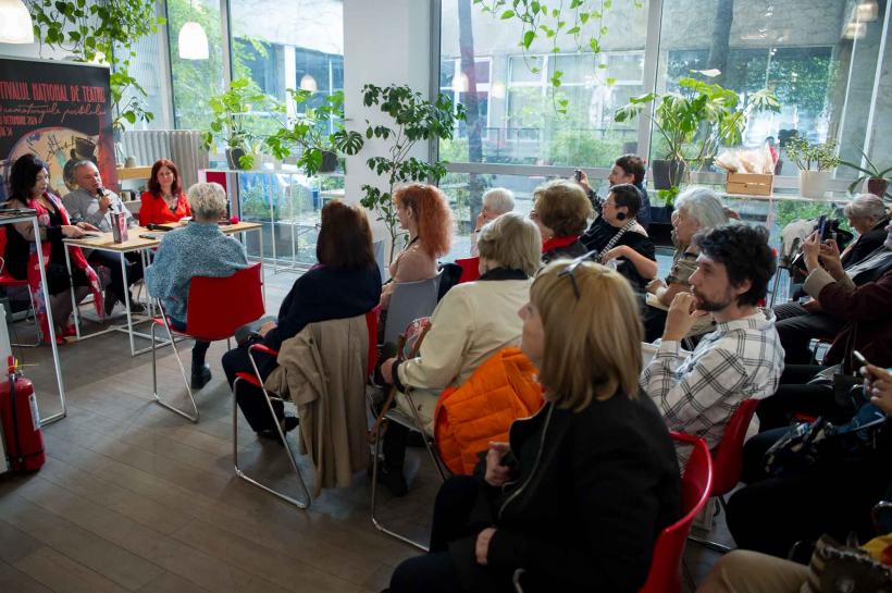 Apel pentru înscrieri la maratonul lansărilor de carte din cadrul Festivalului Național de Teatru 2025 18960592