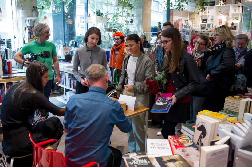 Apel pentru înscrieri la maratonul lansărilor de carte din cadrul Festivalului Național de Teatru 2025 18960593