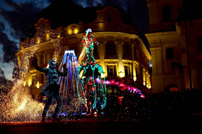 Ultimul weekend de la FITS 2025 a adus conferinţe speciale cu Kathleen Turner şi Bill Murray, Aleea și Gala Celebrităților, inegalabilul Faust 18960905