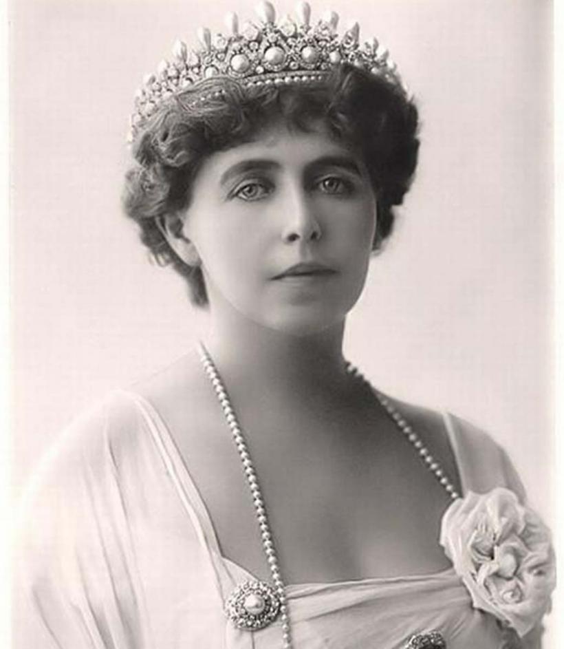 Aleșii neamului pregătesc noi zile omagiale: „Ziua Reginei Maria” și „Ziua Artiștilor Români” 18960861