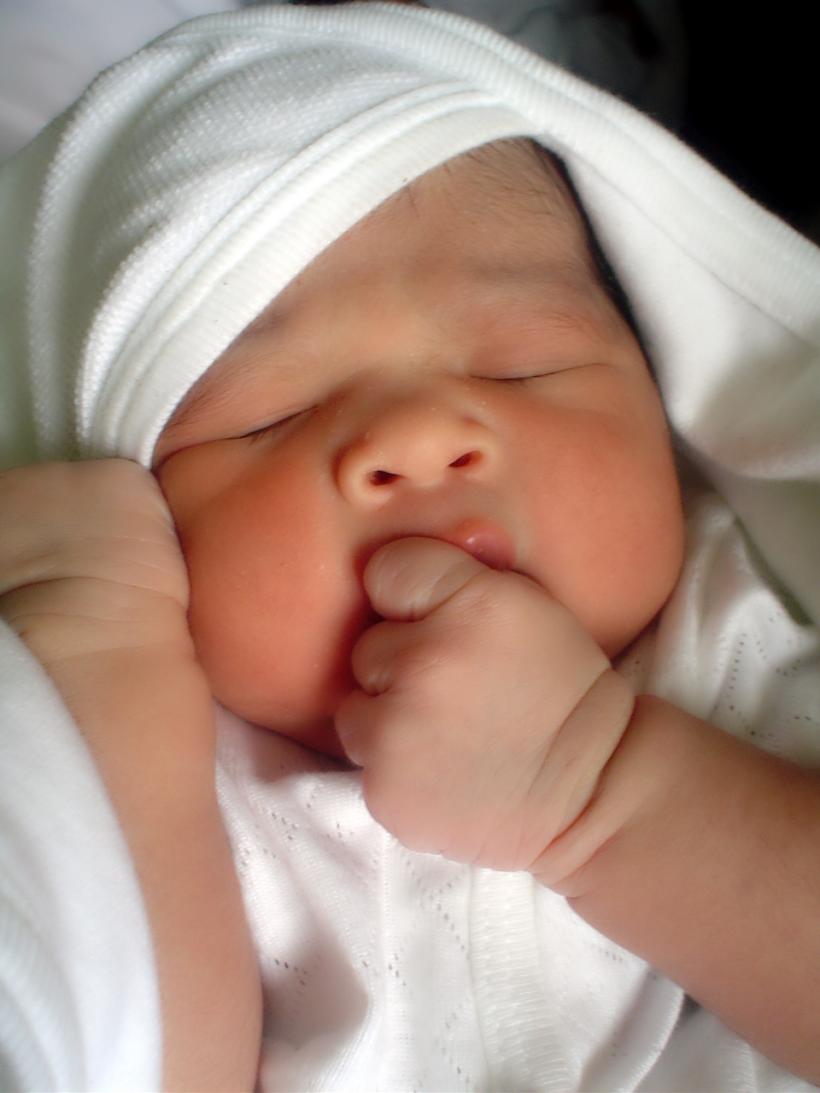 Bebelușii sănătoși au în sânge cantități uriașe din proteina care distruge creierul în Alzheimer