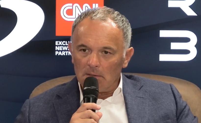 Noul cod fiscal, imbold sau frână pentru investiții? Conferința națională RO 3.0: „UPGRADE Romania. Investiții și dezvoltare economică. Marile proiecte care mișcă Romania” 18961944