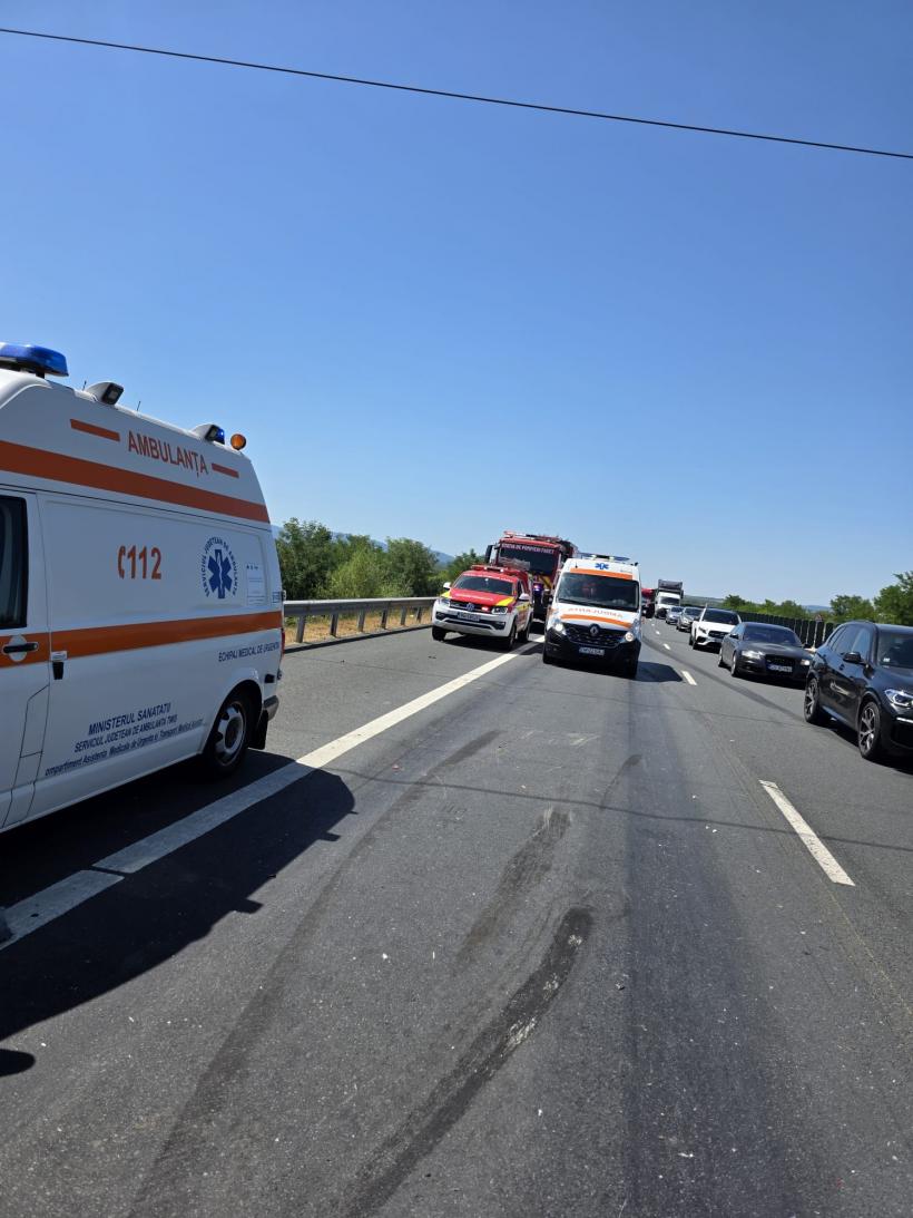 Accident grav pe A1, în județul Timiș: Șapte vehicule implicate și 11 persoane evaluate medical 18961517