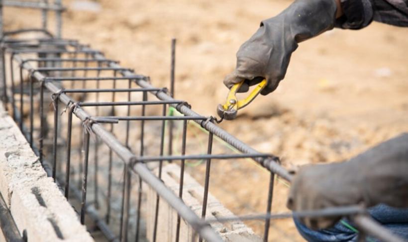 Garajele, magaziile, serele și alte construcții mici, ridicate fără autorizație