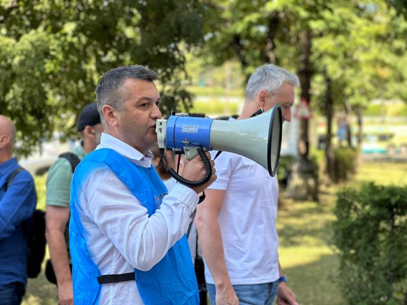 Angajații din administrația fiscală și financiară protestează în fața Ministerului Finanțelor 18962359