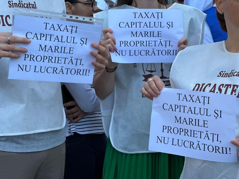 Angajații din administrația fiscală și financiară protestează în fața Ministerului Finanțelor 18962361