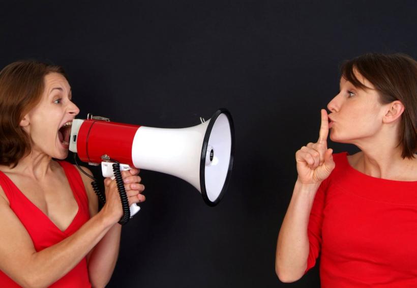 Arta tăcerii: 7 momente în care a nu spune nimic este cel mai înțelept lucru pe care îl poți face