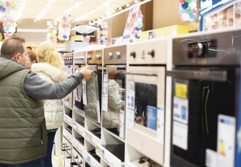 O lege care vine &icirc;n sprijinul consumatorilor, criticat&#259; de CES pentru c&#259; &icirc;ngreuneaz&#259; lupta &icirc;mpotriva schimb&#259;rilor climatice