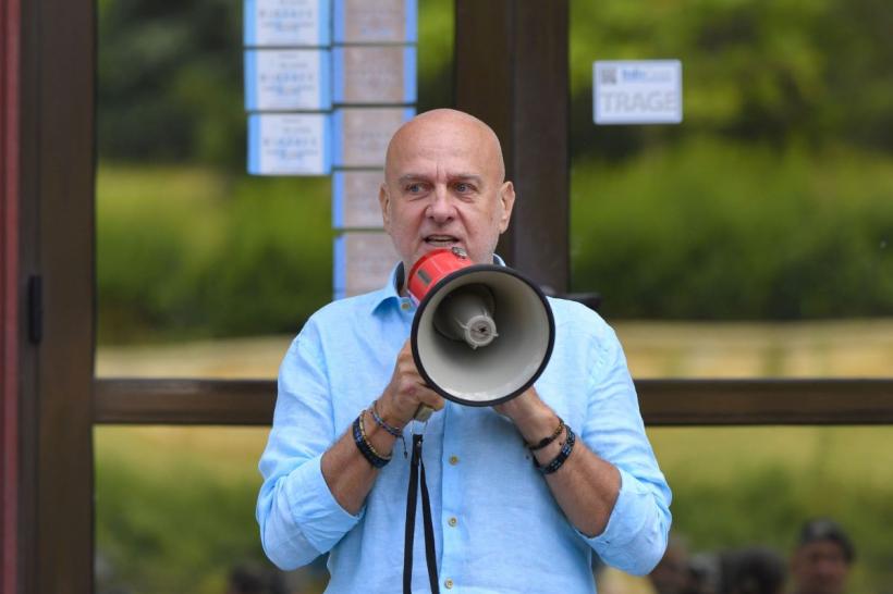 Protest la Ministerul Mediului: Angajații de la Apele Române reclamă salarii sub minimul pe economie 18962550