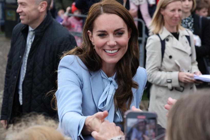 Prințesa Kate încurajează un băiat bolnav de cancer la finala de la Wimbledon