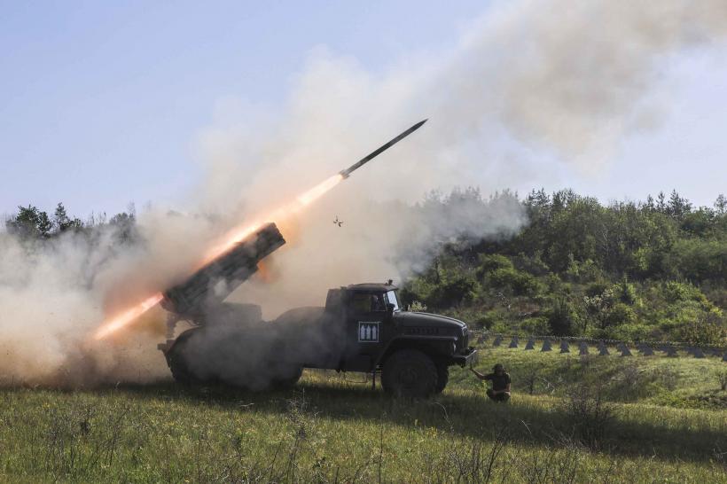 Ucraina schimbă strategia pentru a bloca înaintarea Rusiei