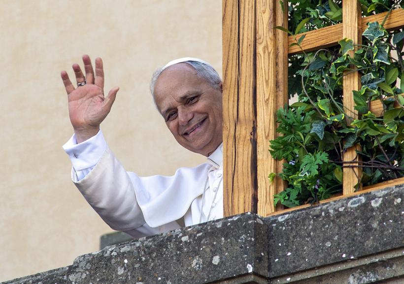 Trump îl &quot;respectă&quot; pe Papa, dar nu vrea să se întâlnească cu el prea curând