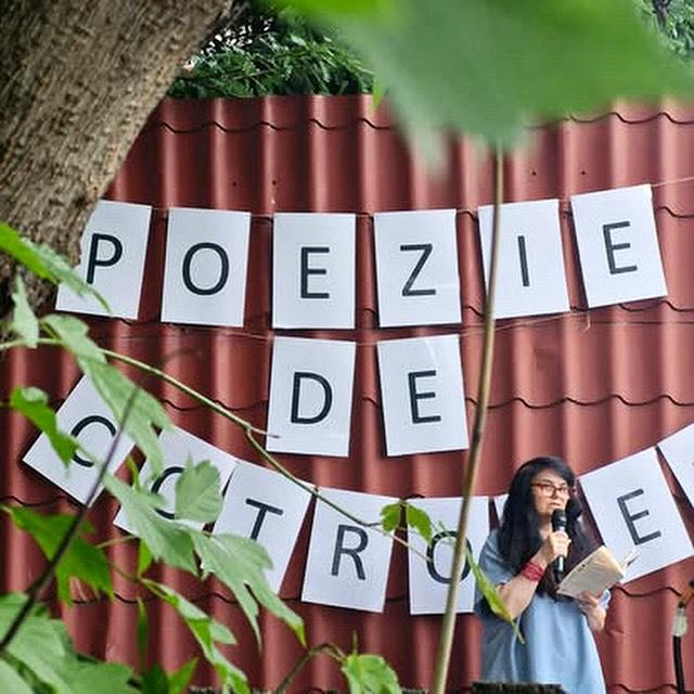 Șuetă cu poeta Svetlana Cârstean: „Am exersat cum să iubesc mereu pe altcineva decât pe mine însămi” 18963064