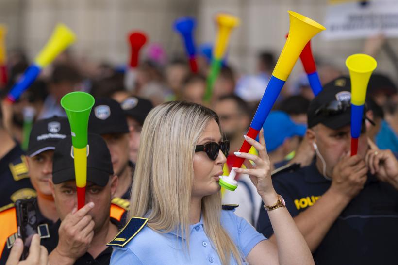 Protest la IGPR: „Poliția are uniforma pătată de sânge” după crima de la Prahova