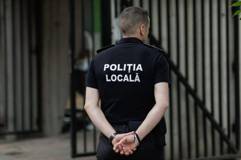 Guvernul concediază sute de polițiști locali pentru a reduce cheltuielile