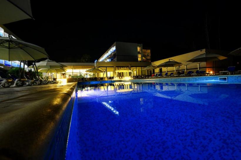 Românii și-au luat Litoralul înapoi: Al patrulea an cu reduceri în vârf de sezon 18963376