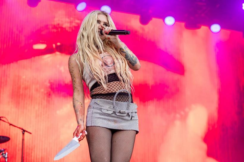 Kesha debutează pe locul întâi în clasamentele Billboard cu primul său album independent