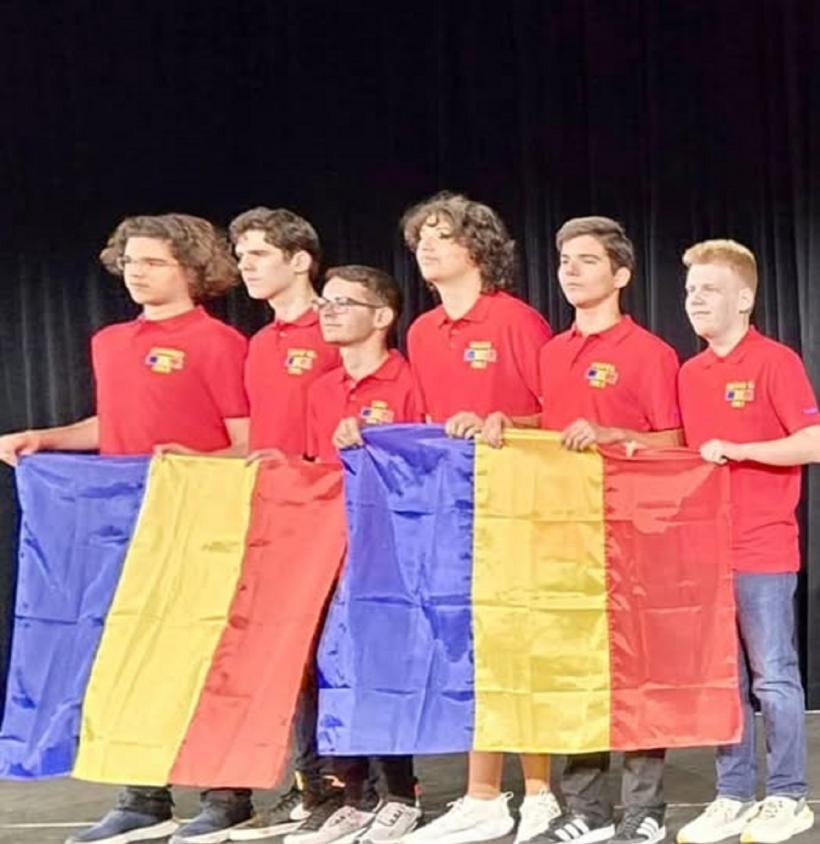 Performanță remarcabilă a elevilor români la Olimpiada Internațională de Matematică 18963590
