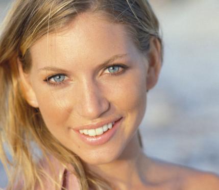 4 zodii își ascund durerea în spatele umorului și sarcasmului