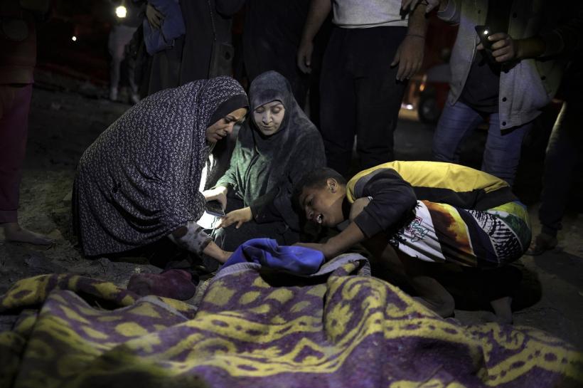 Măcel în Gaza: Cel puțin 93 de palestinieni uciși, în timp ce așteptau ajutor umanitar  18963764