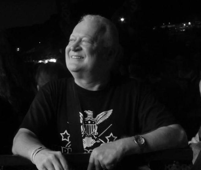 A murit jurnalistul Alex Revenco, una dintre vocile de referință ale presei muzicale din România